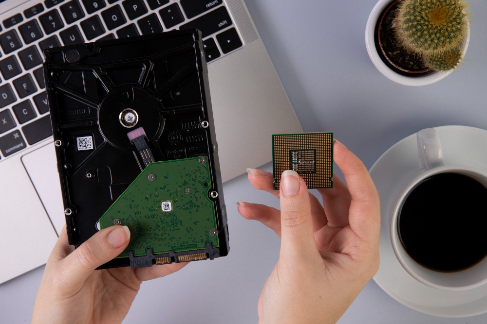 What Is the Difference Between RAM and Permanent Storage?