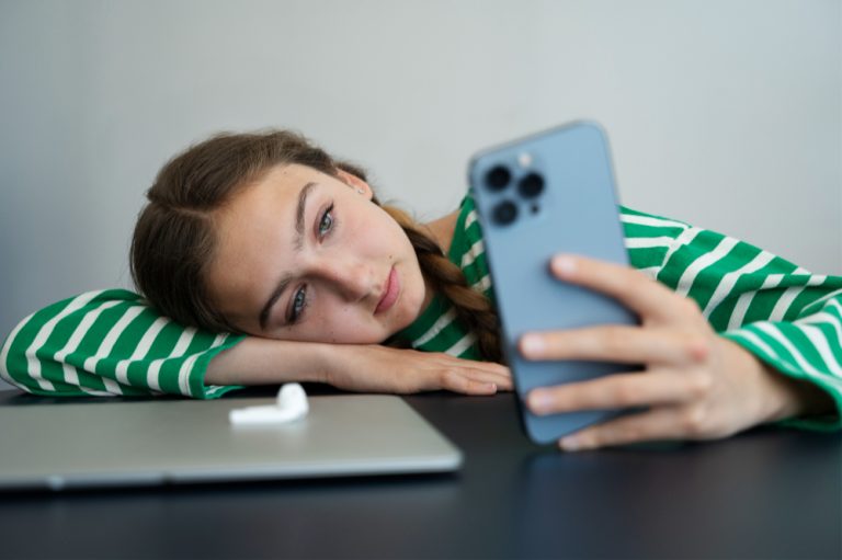 Коли з'явився перший IPhone?