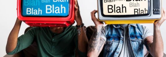 What is the difference between digital and analog television? Чим відрізняється цифрове телебачення від аналогового?