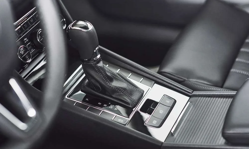 Коли замінювати мастило в автоматичній коробці передач?