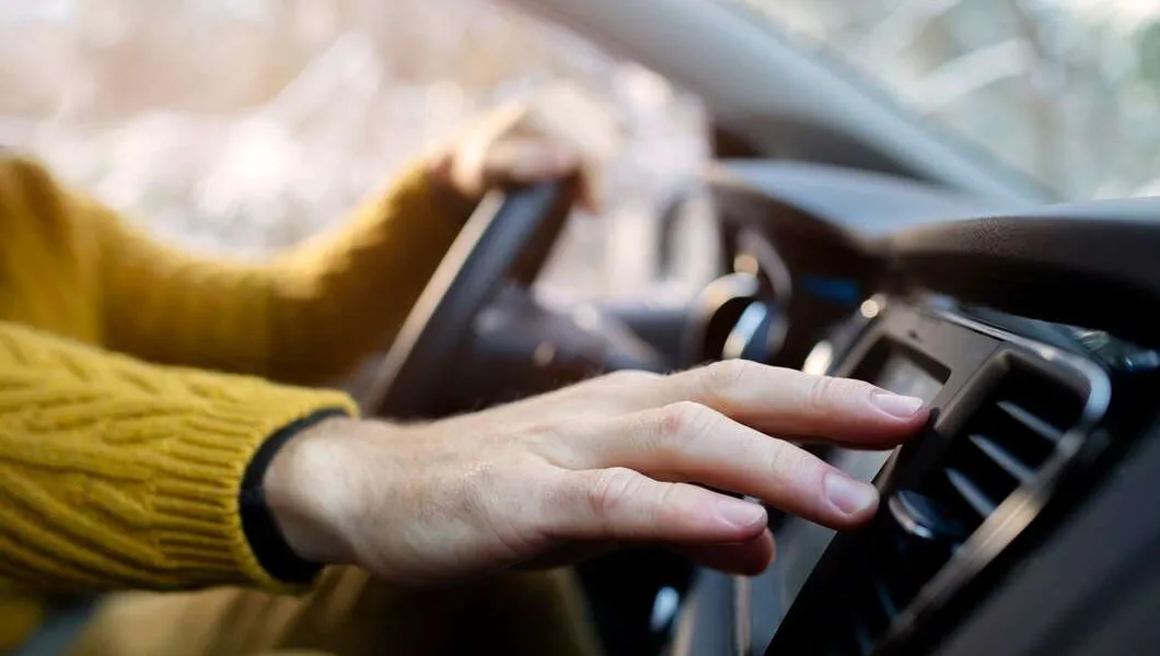 Автомобільний обігрівач салону