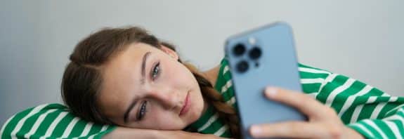 How to turn on the flash during a call on an iPhone Як увімкнути спалах