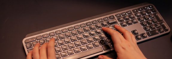 Keyboard stop working on a computer Не працює клавіатура на комп’ютері