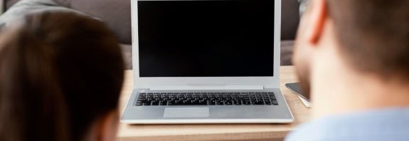 How to Connect a Monitor to a Laptop Як підключити монітор до ноутбука